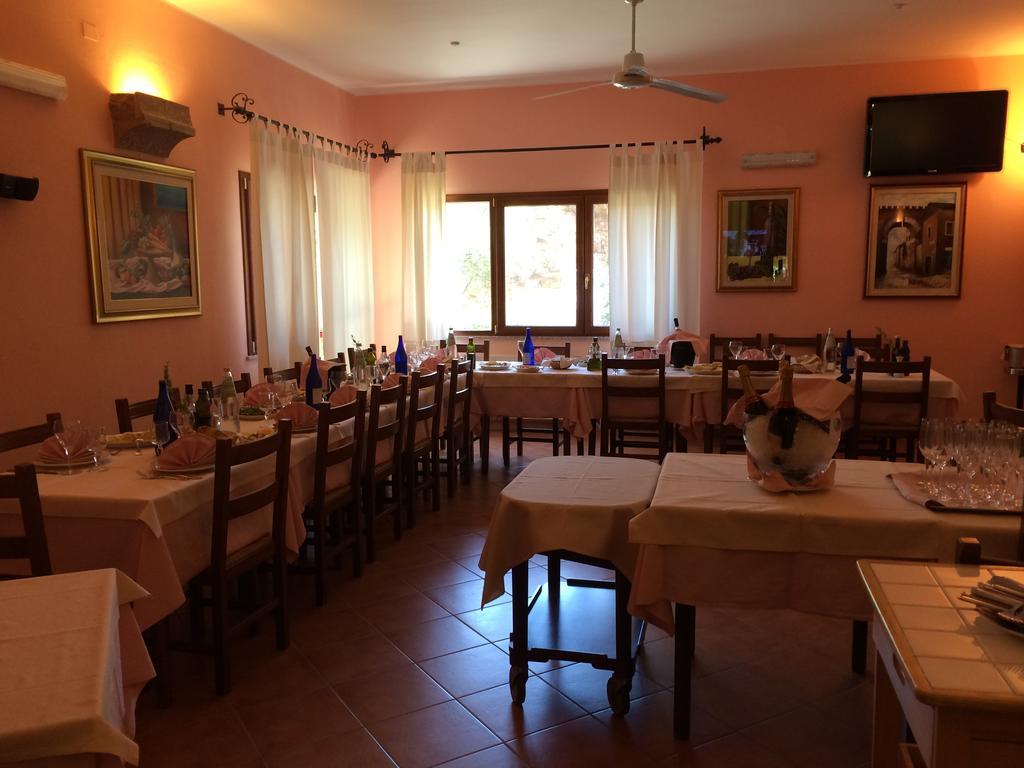 Il Castello Hotell Villaputzu Eksteriør bilde
