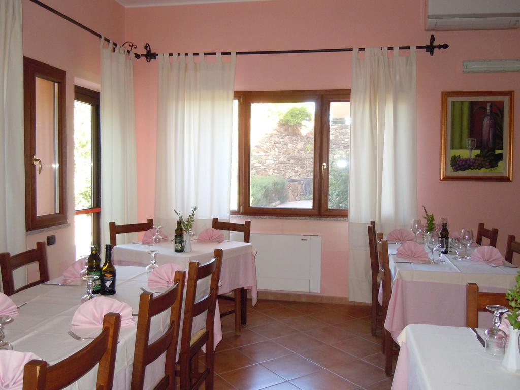 Il Castello Hotell Villaputzu Eksteriør bilde