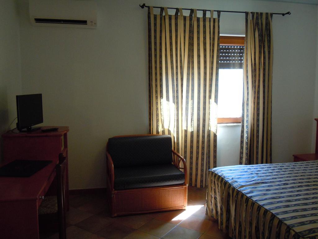 Il Castello Hotell Villaputzu Eksteriør bilde