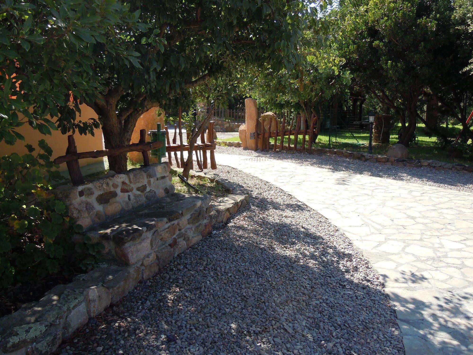 Il Castello Hotell Villaputzu Eksteriør bilde