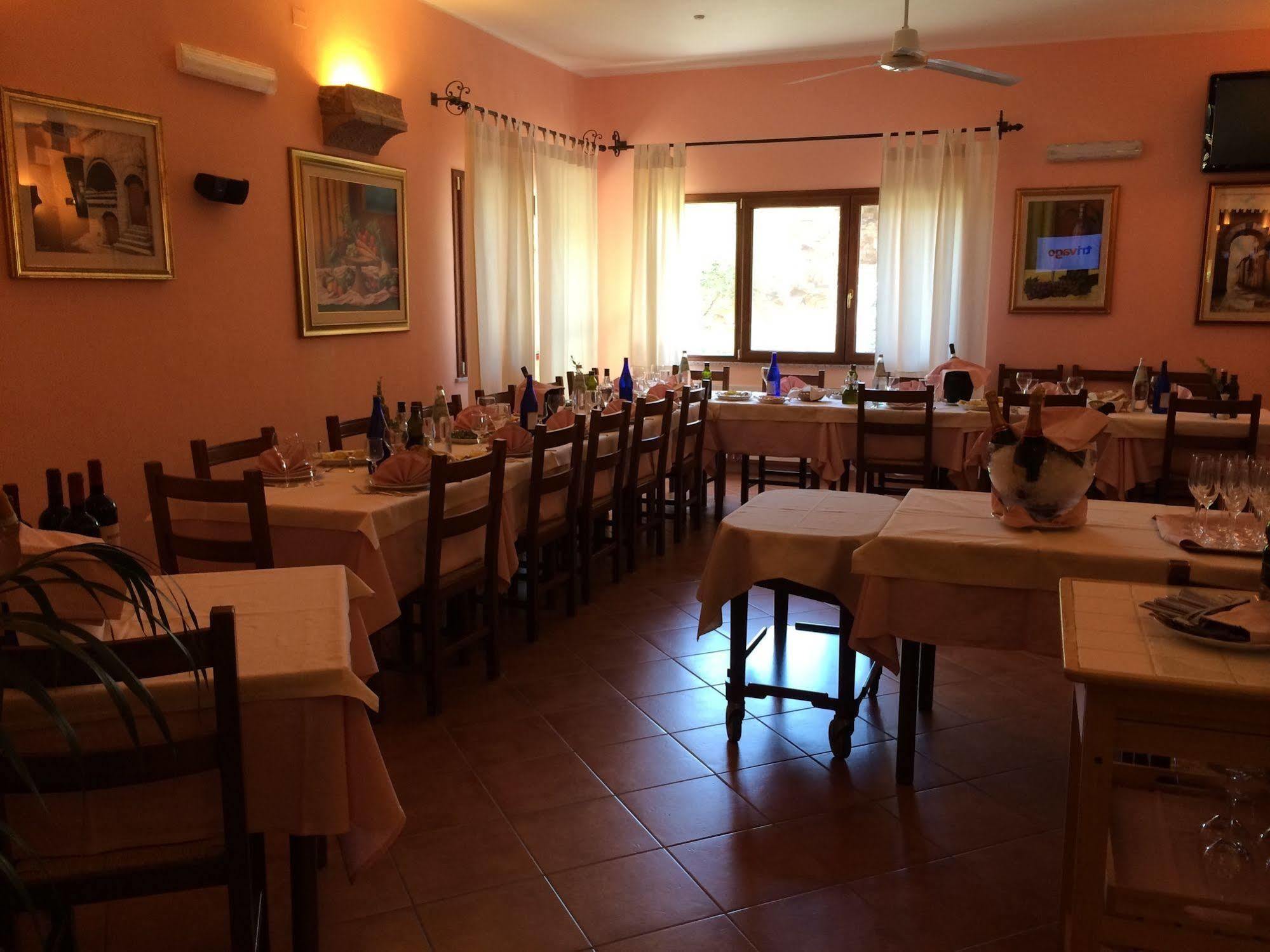 Il Castello Hotell Villaputzu Eksteriør bilde