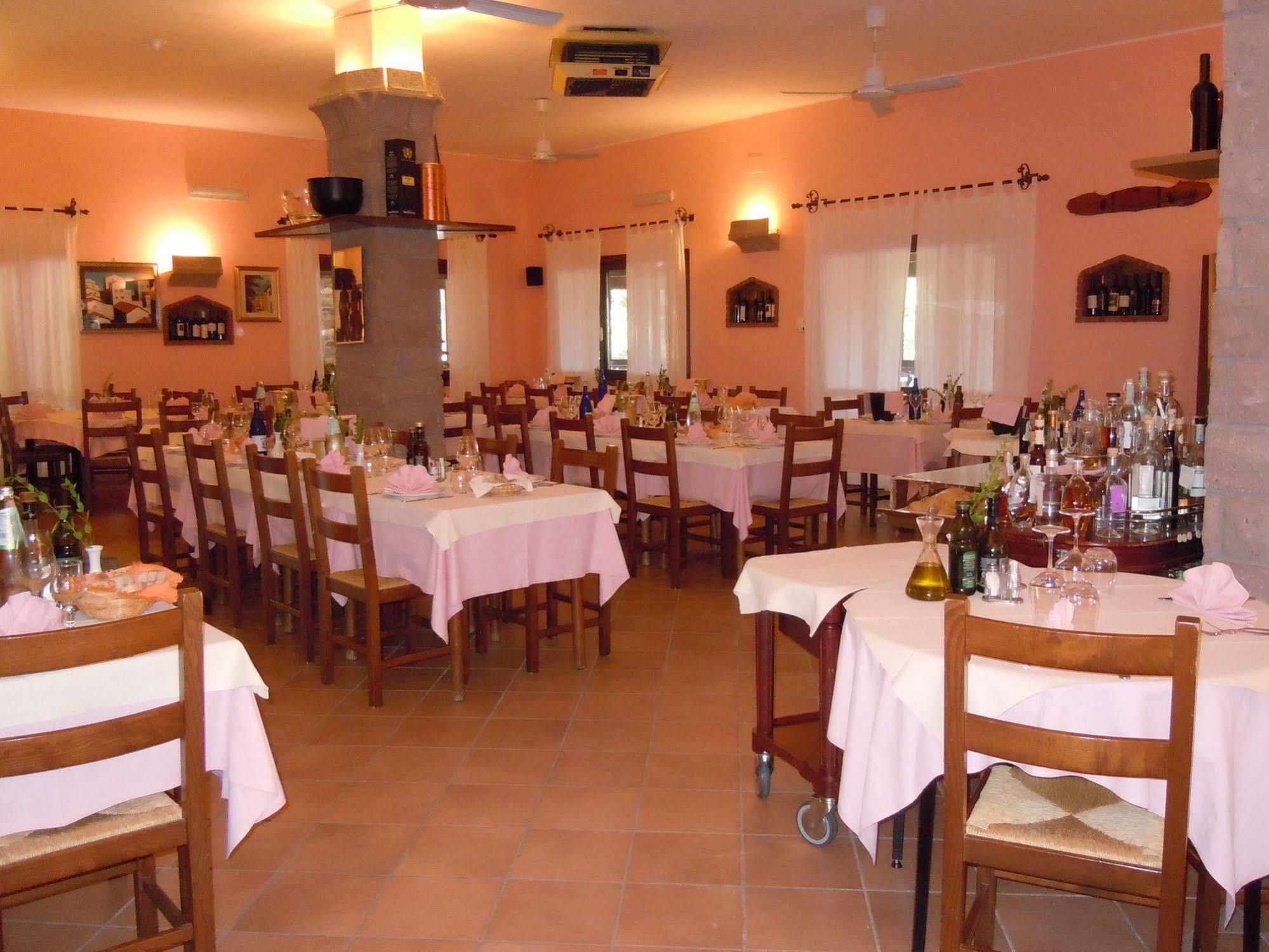 Il Castello Hotell Villaputzu Eksteriør bilde
