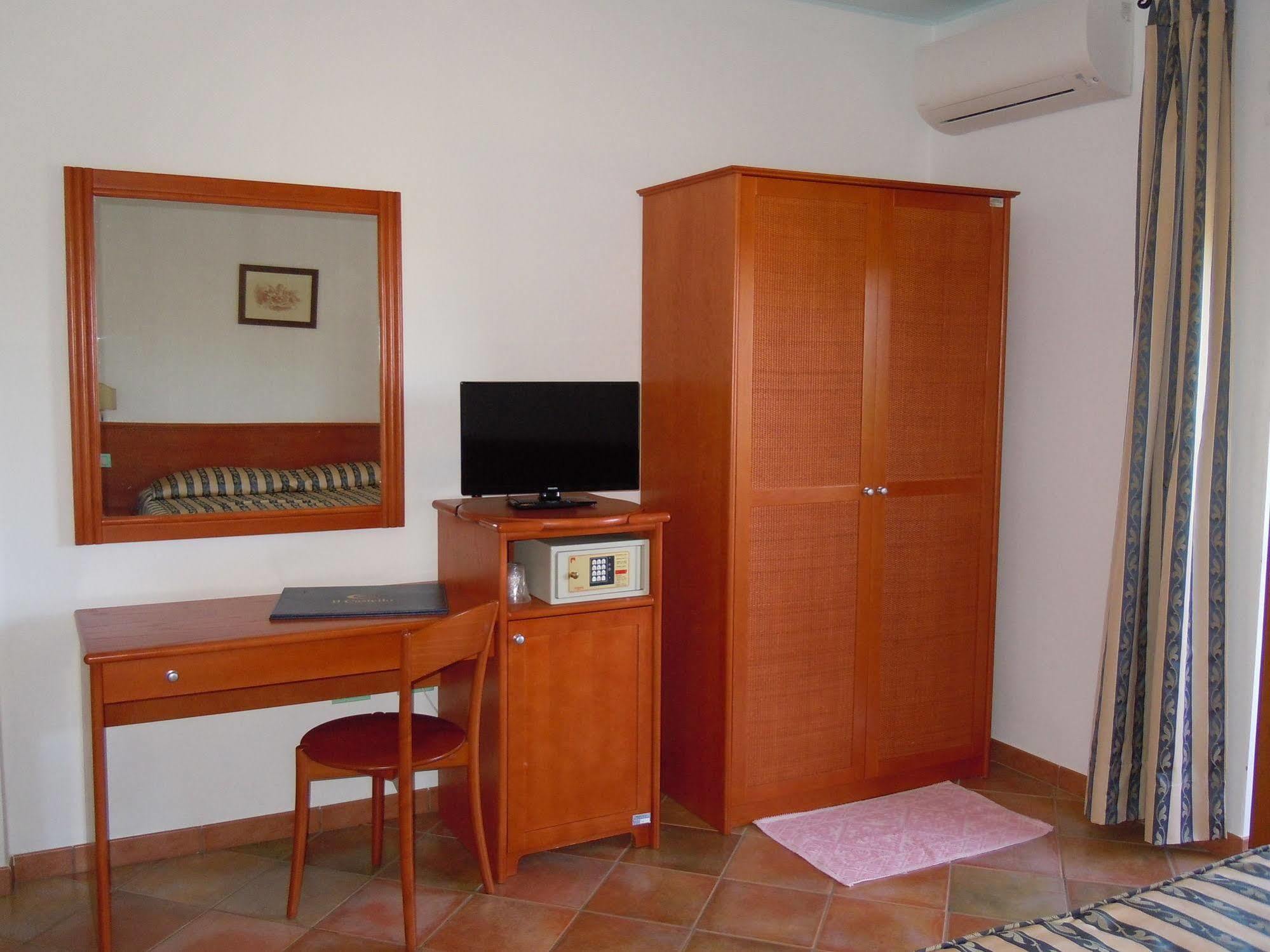 Il Castello Hotell Villaputzu Eksteriør bilde